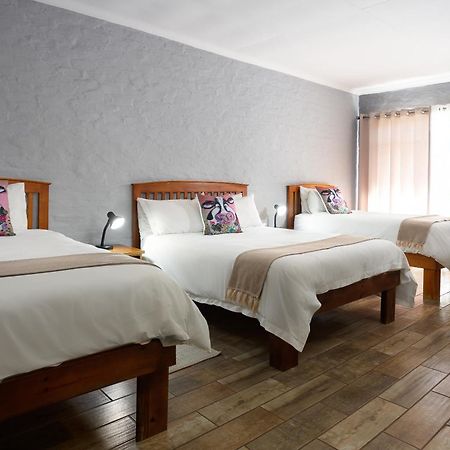 Merino Inn Hotel Colesberg Bagian luar foto