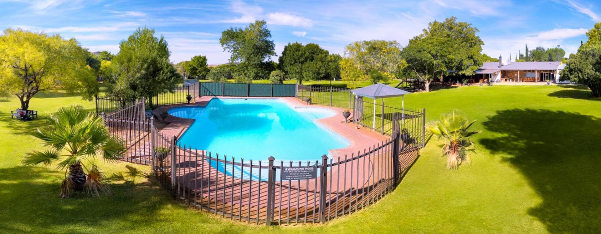 Merino Inn Hotel Colesberg Bagian luar foto