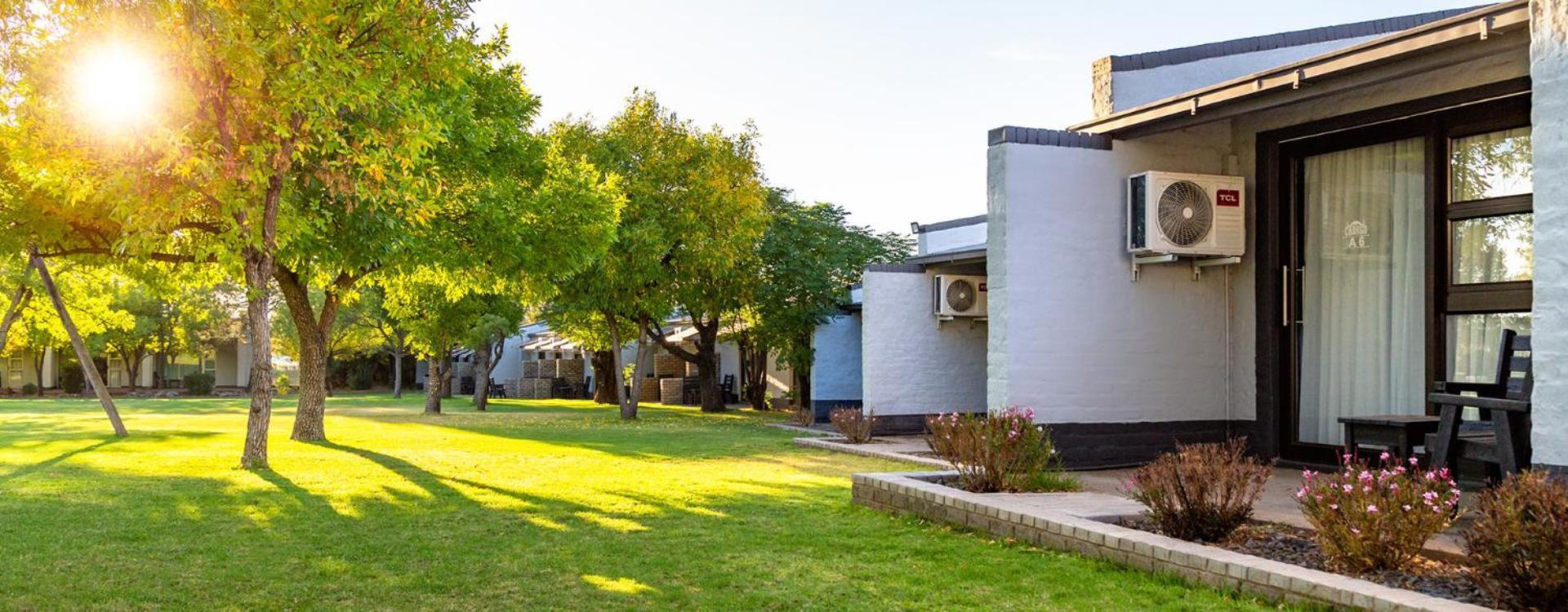 Merino Inn Hotel Colesberg Bagian luar foto