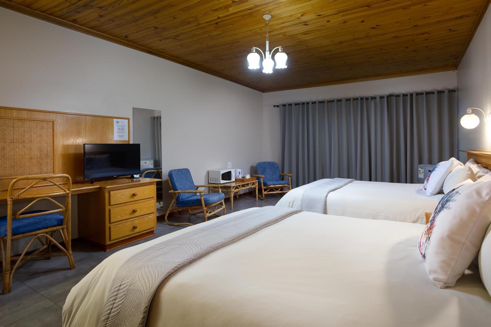 Merino Inn Hotel Colesberg Bagian luar foto