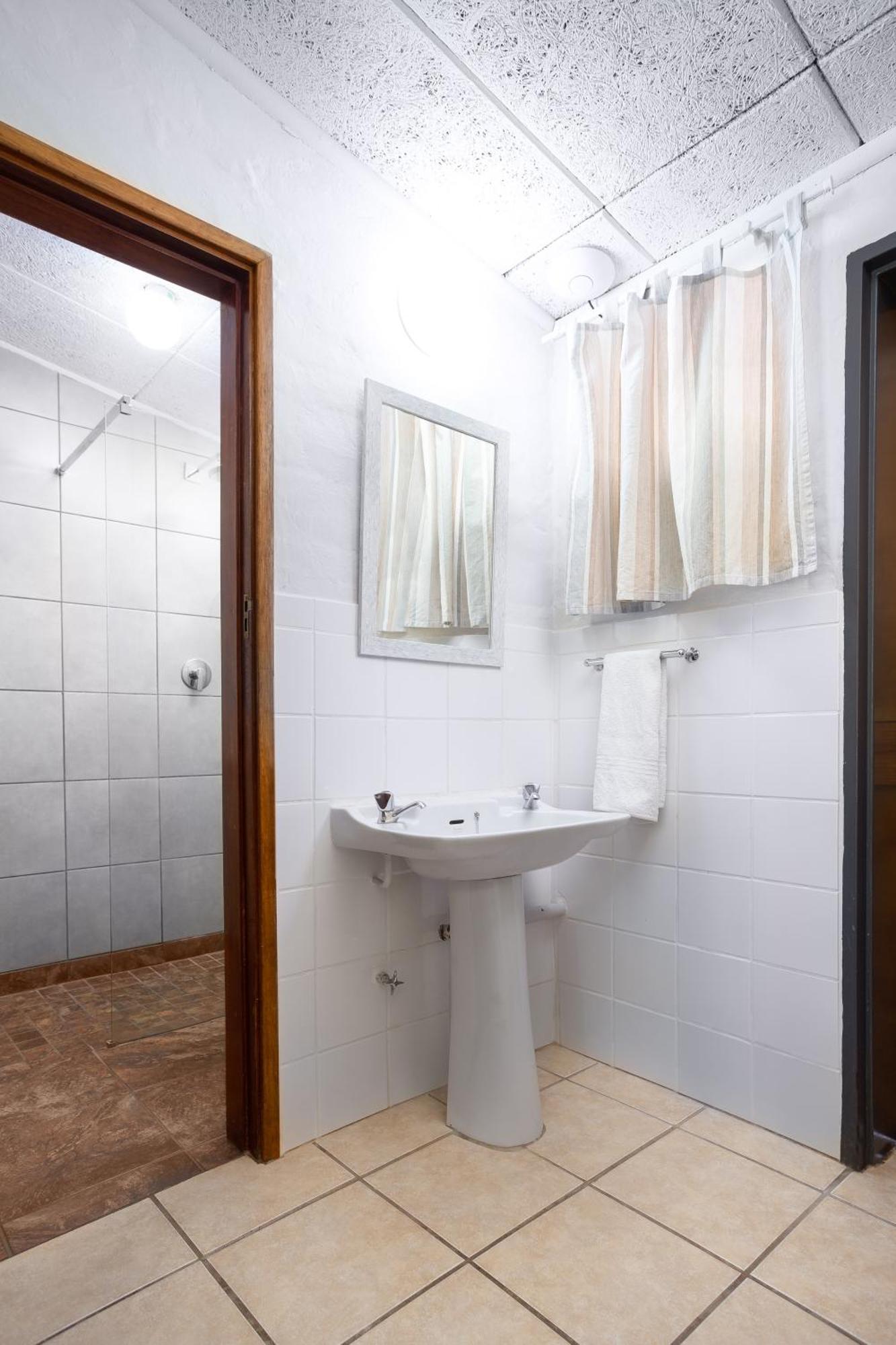 Merino Inn Hotel Colesberg Bagian luar foto
