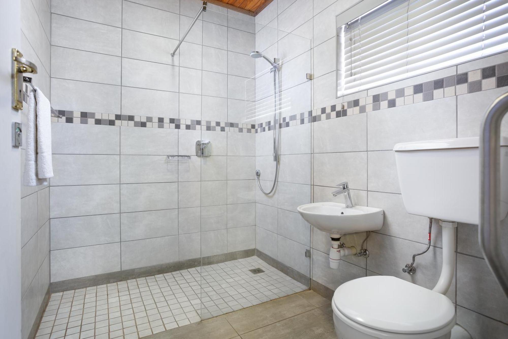 Merino Inn Hotel Colesberg Bagian luar foto