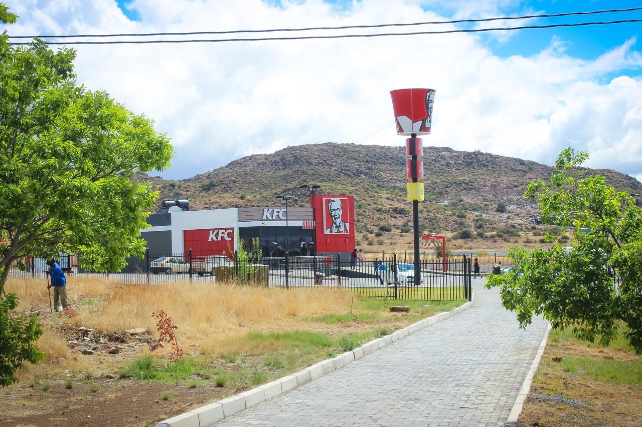 Merino Inn Hotel Colesberg Bagian luar foto